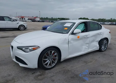 2019 Alfa Romeo Giulia Rwd z USA, uszkodzony, nr VIN ZARFAMAN2K7598133